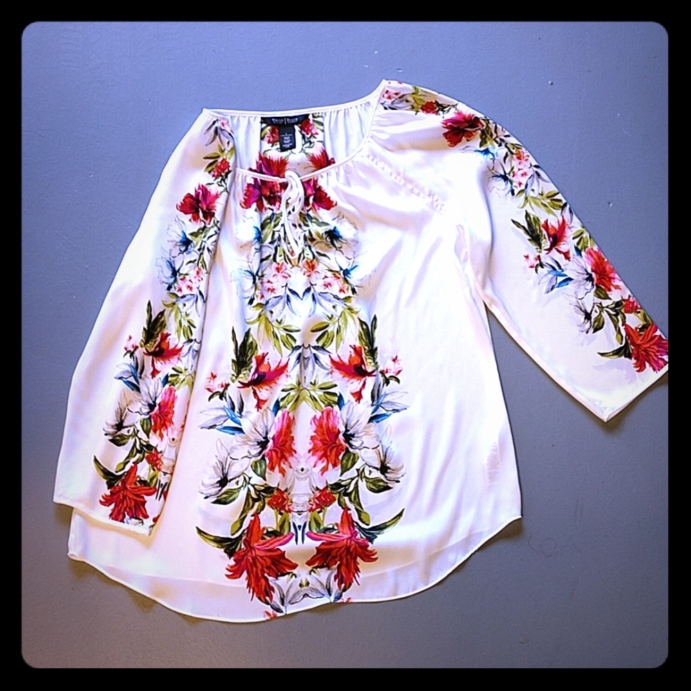3/4 Floral shirt